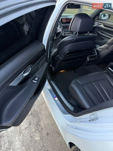 Седан BMW 7 Series 2019 в Киеве