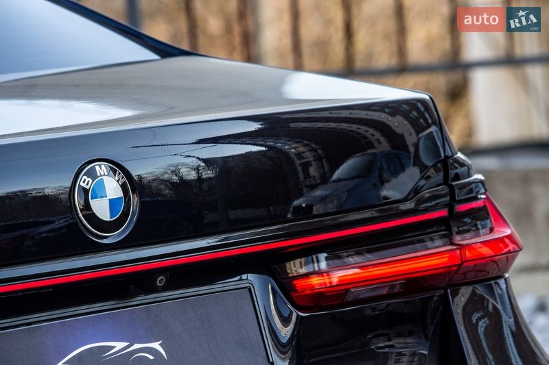 Седан BMW 7 Series 2018 в Львове