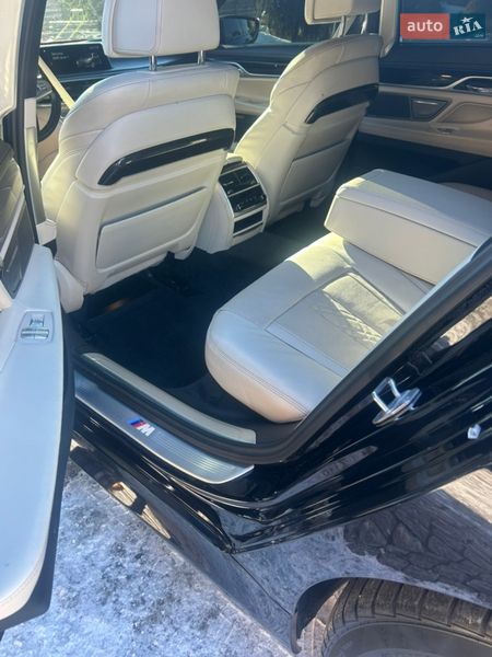 Седан BMW 7 Series 2017 в Владимире