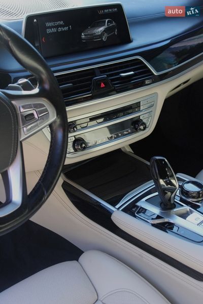 Седан BMW 7 Series 2017 в Владимире