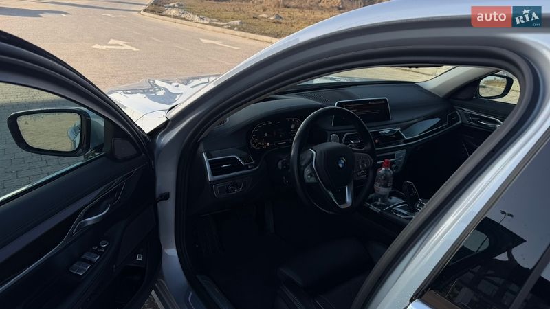 Седан BMW 7 Series 2020 в Львове