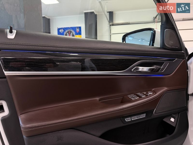 Седан BMW 7 Series 2016 в Тернополе