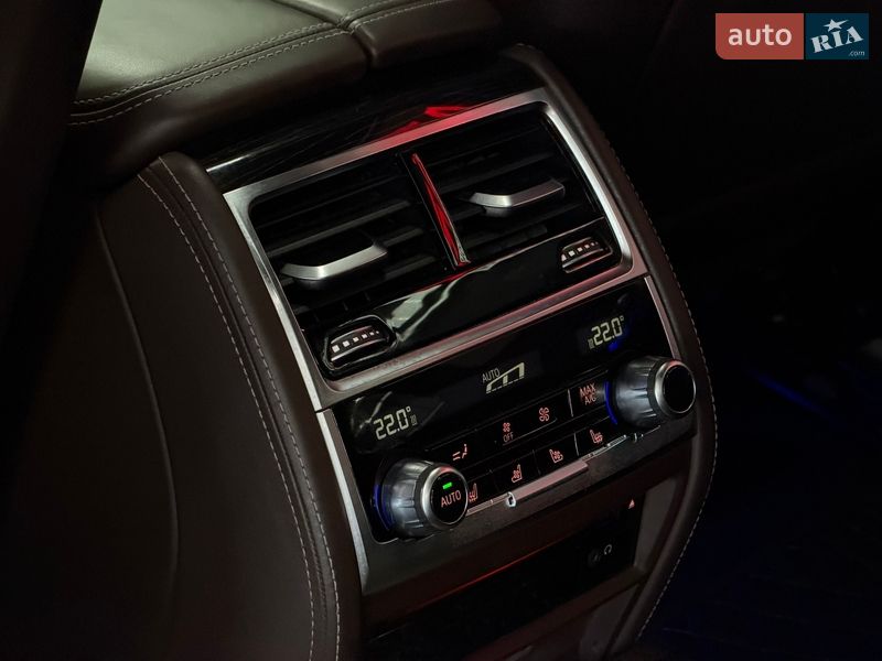 Седан BMW 7 Series 2016 в Тернополе