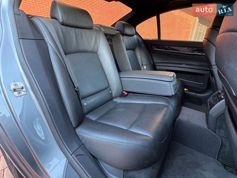 Седан BMW 7 Series 2009 в Одессе