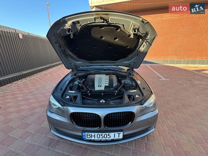 Седан BMW 7 Series 2009 в Одессе
