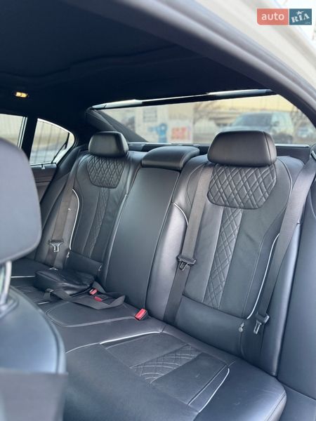 Седан BMW 7 Series 2019 в Киеве