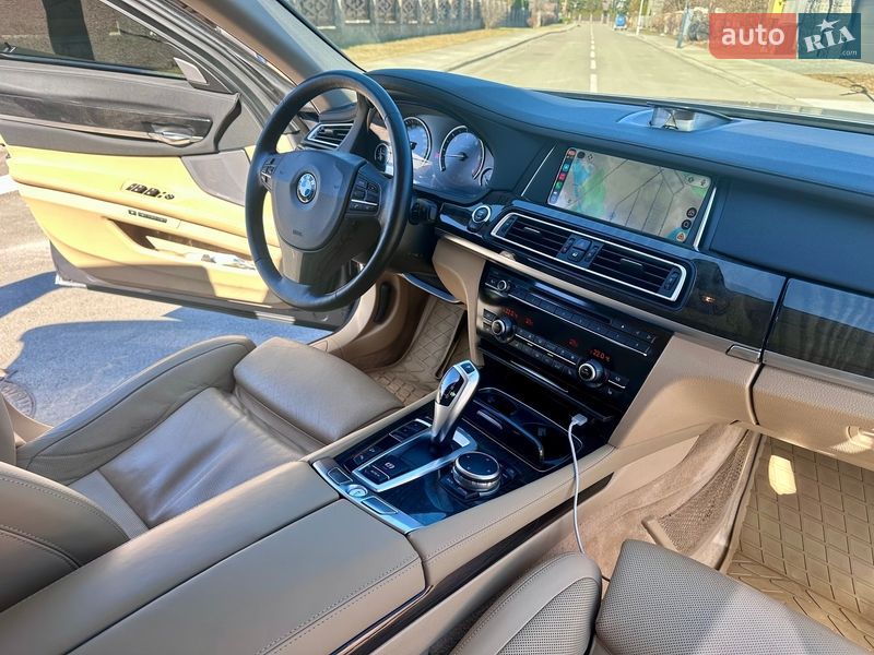 Седан BMW 7 Series 2014 в Киеве