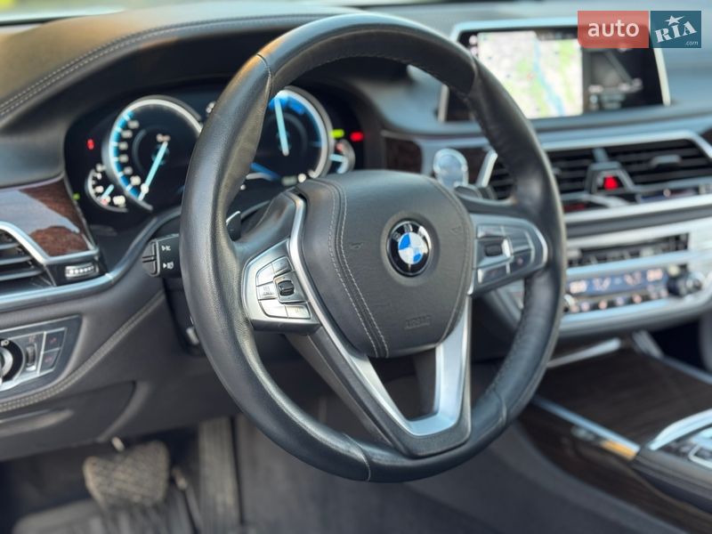 Седан BMW 7 Series 2016 в Киеве