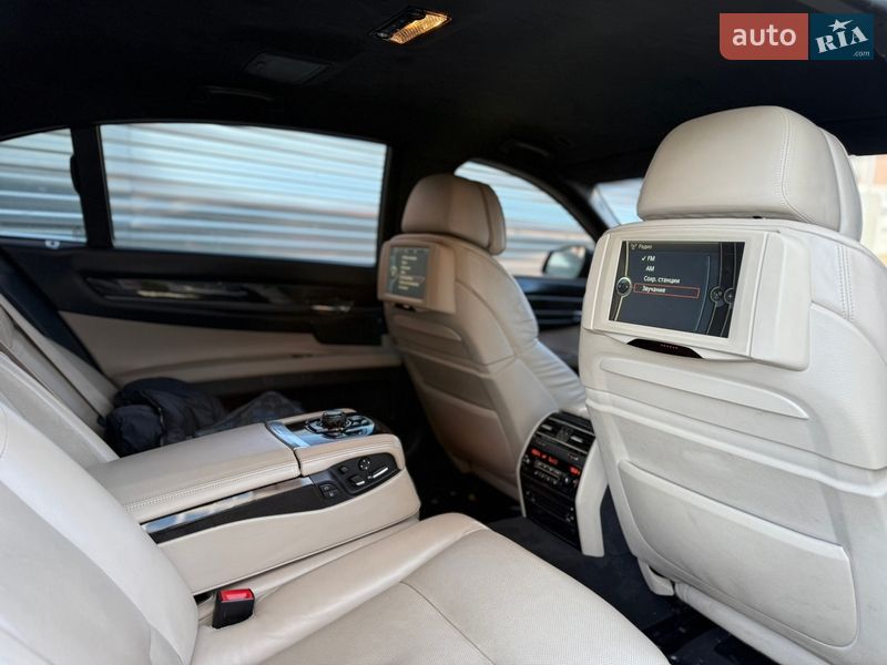 Седан BMW 7 Series 2011 в Хмельницком