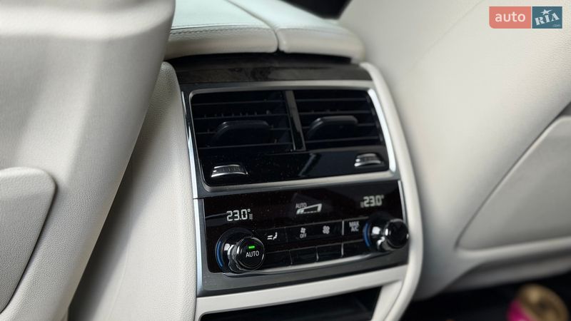 Седан BMW 7 Series 2016 в Києві