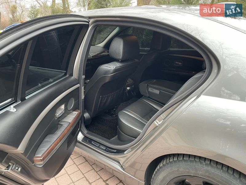 Седан BMW 7 Series 2006 в Запоріжжі