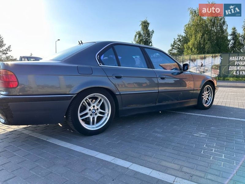Седан BMW 7 Series 1999 в Ирпене