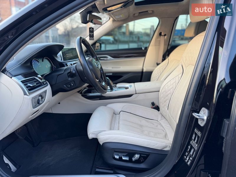 Седан BMW 7 Series 2017 в Киеве