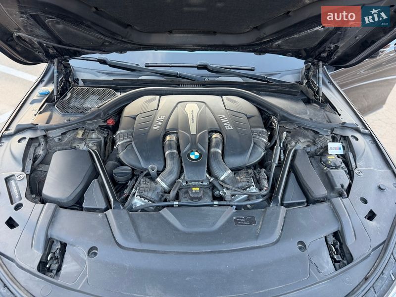 Седан BMW 7 Series 2017 в Киеве