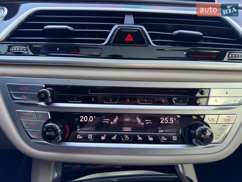 Седан BMW 7 Series 2017 в Киеве