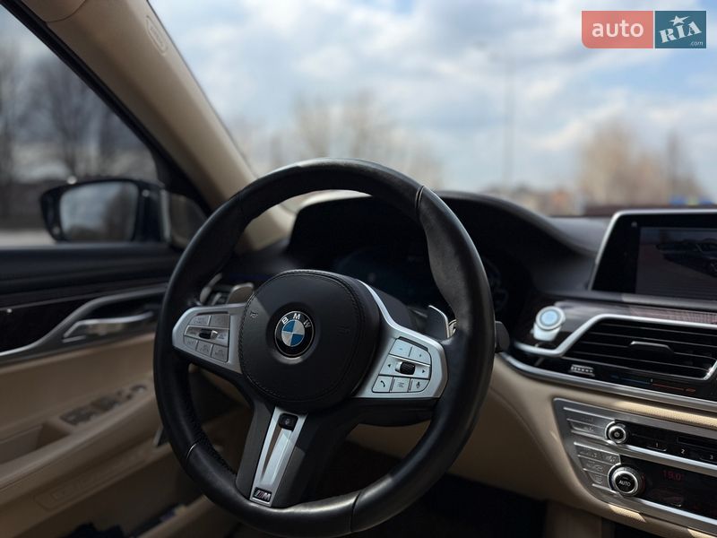 Седан BMW 7 Series 2020 в Виннице