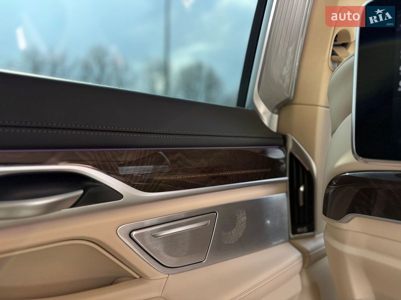 Седан BMW 7 Series 2020 в Виннице