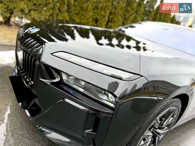 Седан BMW 7 Series 2023 в Киеве фото 3 Седан BMW 7 Series 2023 в Киеве