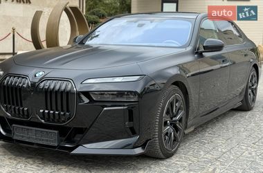 Седан BMW 7 Series 2023 в Львові