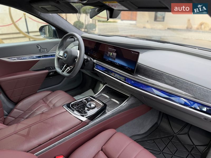Седан BMW 7 Series 2023 в Львові