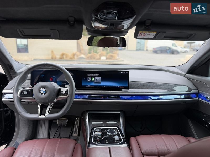 Седан BMW 7 Series 2023 в Львові