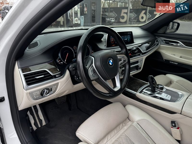 Седан BMW 7 Series 2016 в Львове фото 26 Седан BMW 7 Series 2016 в Львове
