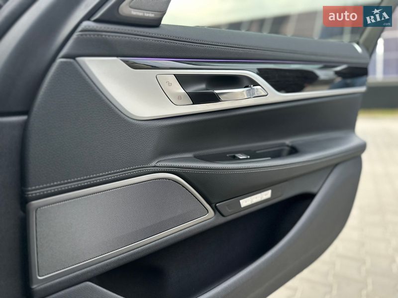 Седан BMW 7 Series 2017 в Нововолынске