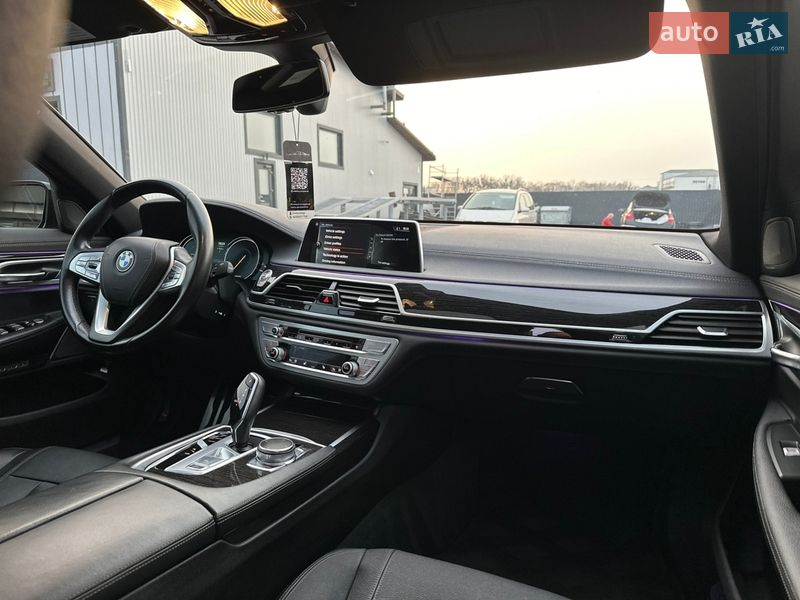 Седан BMW 7 Series 2017 в Нововолынске