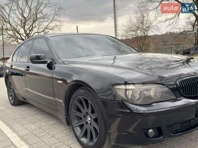 Седан BMW 7 Series 2004 в Львове