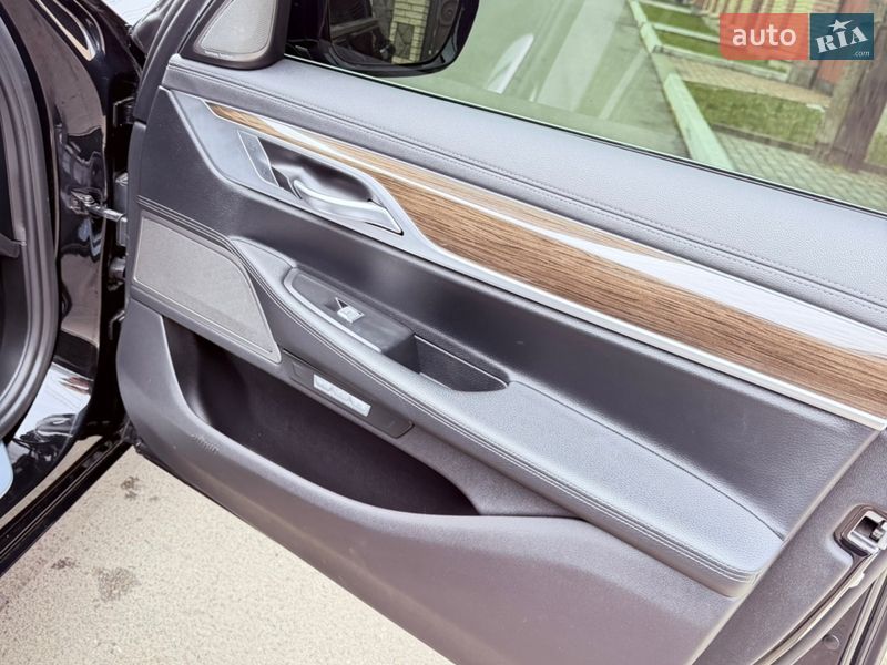 Седан BMW 7 Series 2017 в Черновцах фото 13 Седан BMW 7 Series 2017 в Черновцах