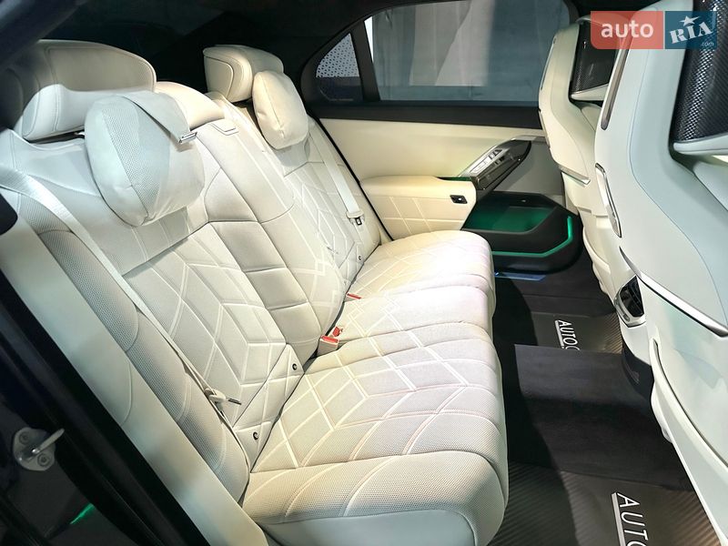 Седан BMW 7 Series 2024 в Днепре фото 33 Седан BMW 7 Series 2024 в Днепре