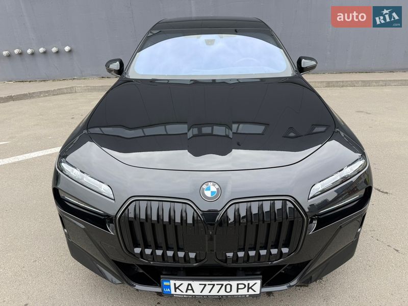 Седан BMW 7 Series 2025 в Киеве