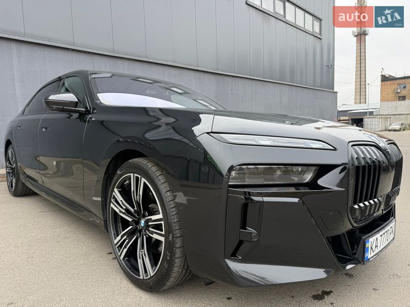 Седан BMW 7 Series 2025 в Киеве