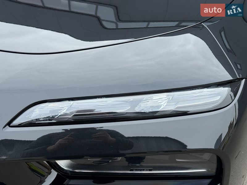 Седан BMW 7 Series 2025 в Киеве