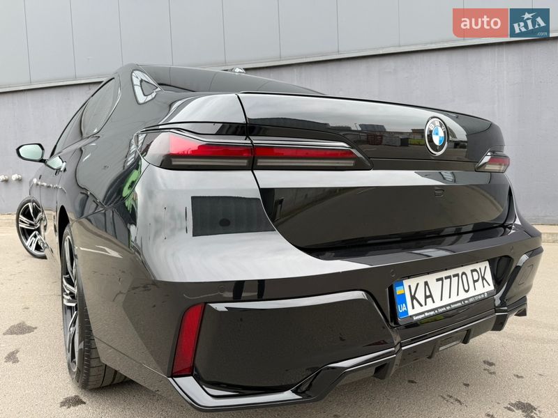 Седан BMW 7 Series 2025 в Киеве