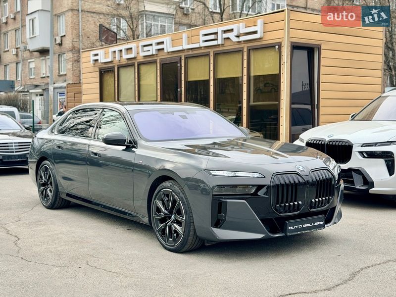 Седан BMW 7 Series 2025 в Києві