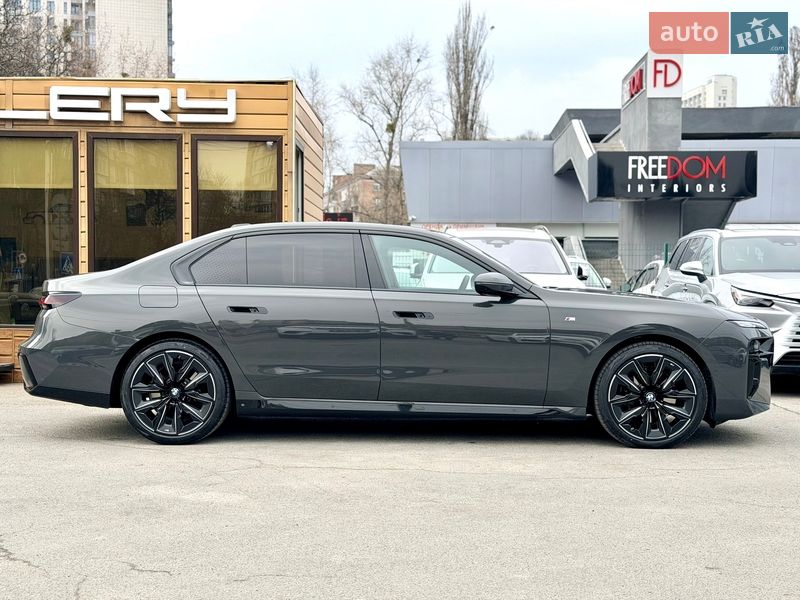 Седан BMW 7 Series 2025 в Києві