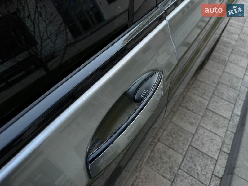 Седан BMW 7 Series 2019 в Києві