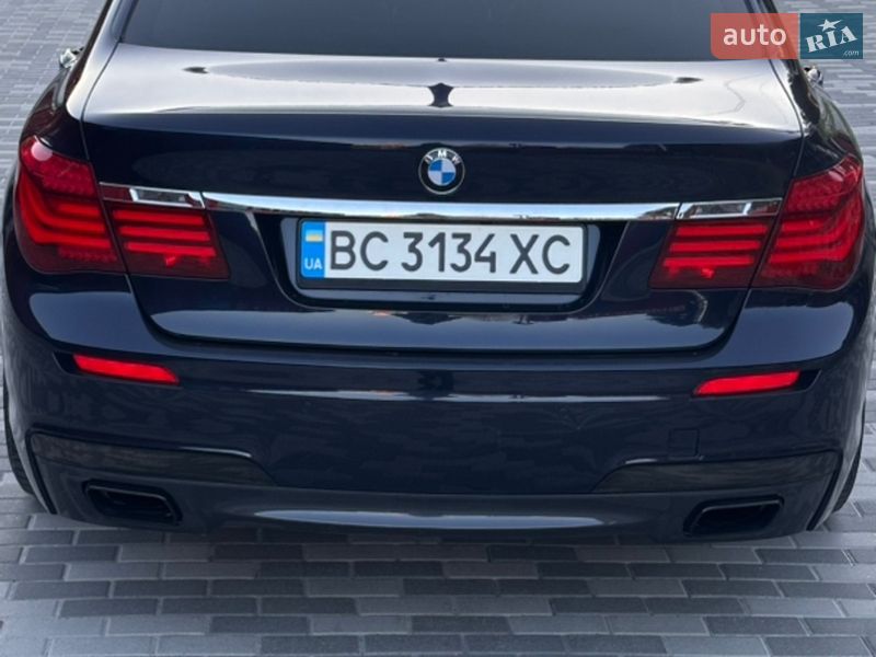 Седан BMW 7 Series 2013 в Львові