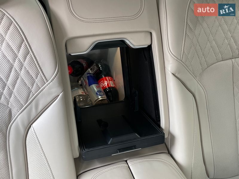 Седан BMW 7 Series 2019 в Києві