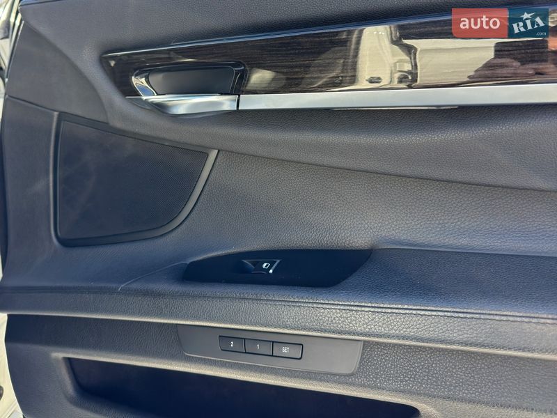 Седан BMW 7 Series 2014 в Запоріжжі