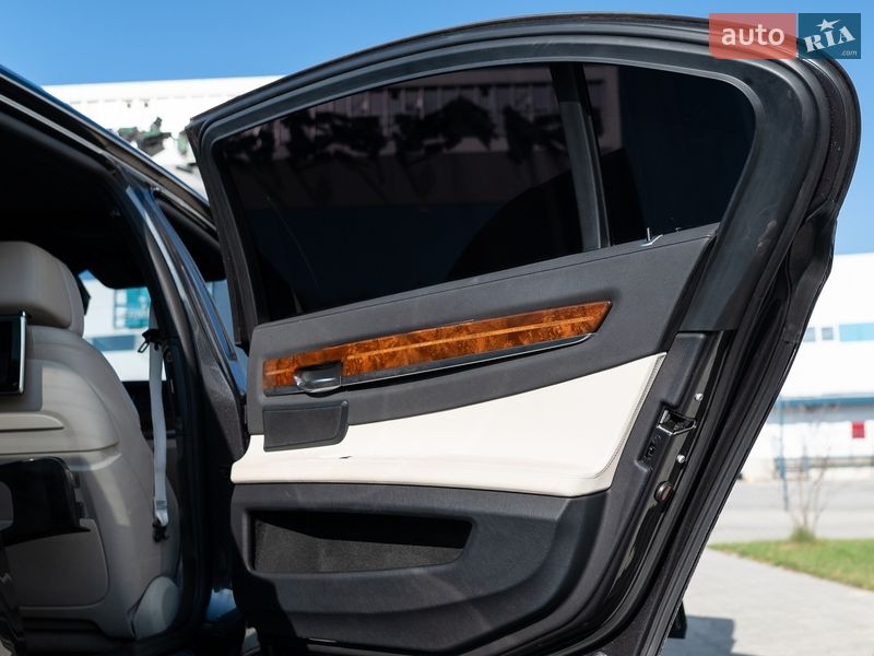 Седан BMW 7 Series 2013 в Львові фото 28 Седан BMW 7 Series 2013 в Львові