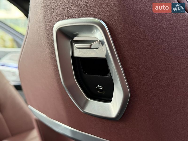 Седан BMW 7 Series 2024 в Києві