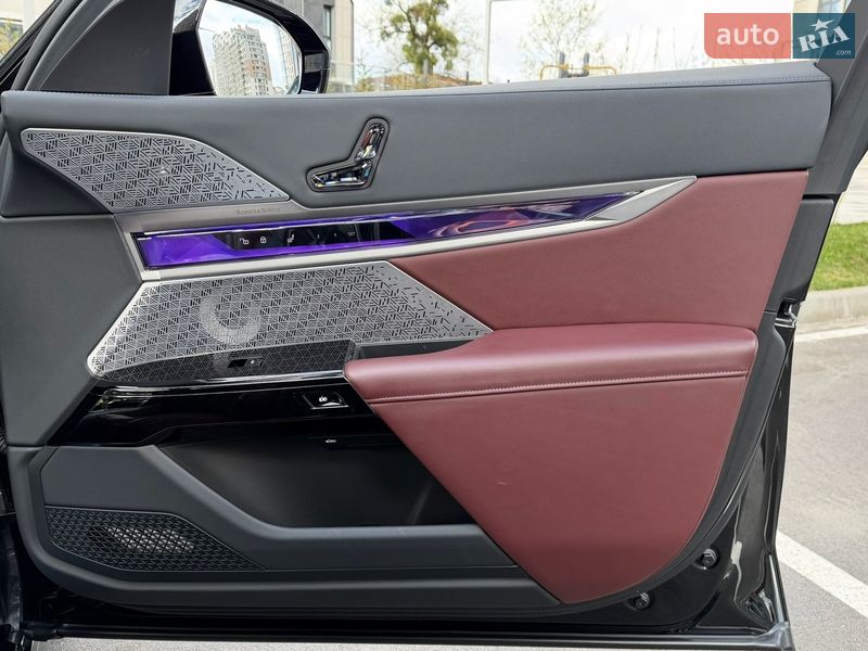 Седан BMW 7 Series 2024 в Києві