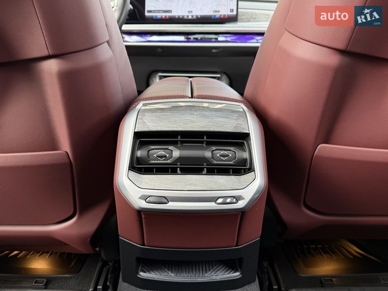 Седан BMW 7 Series 2024 в Києві