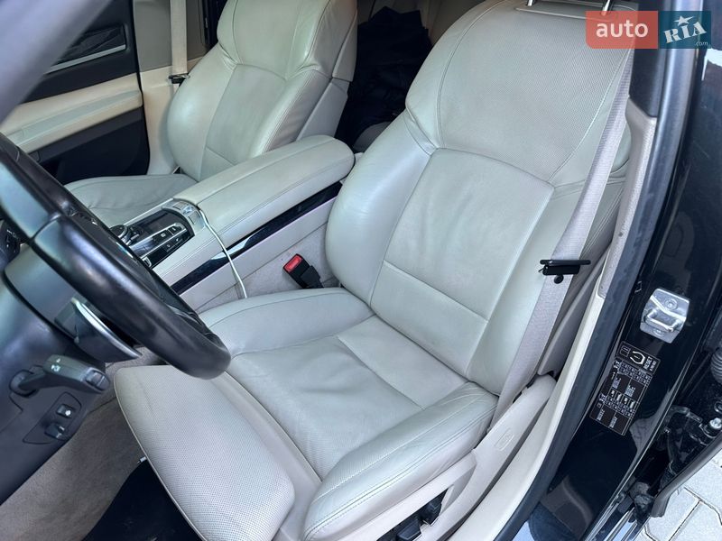 Седан BMW 7 Series 2009 в Чернівцях