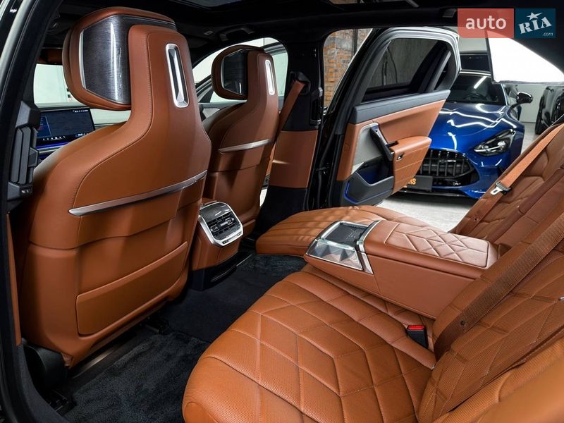 Седан BMW 7 Series 2023 в Києві фото 39 Седан BMW 7 Series 2023 в Києві