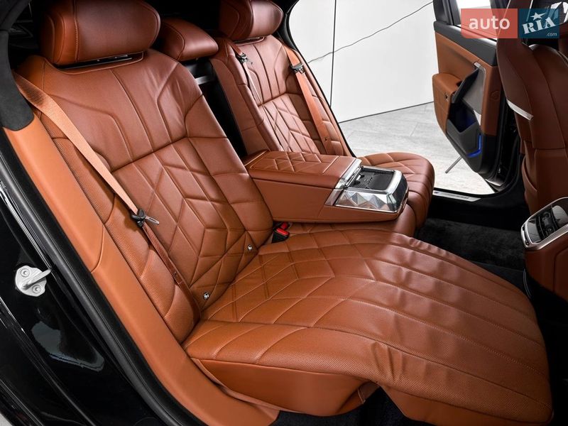 Седан BMW 7 Series 2023 в Києві фото 49 Седан BMW 7 Series 2023 в Києві