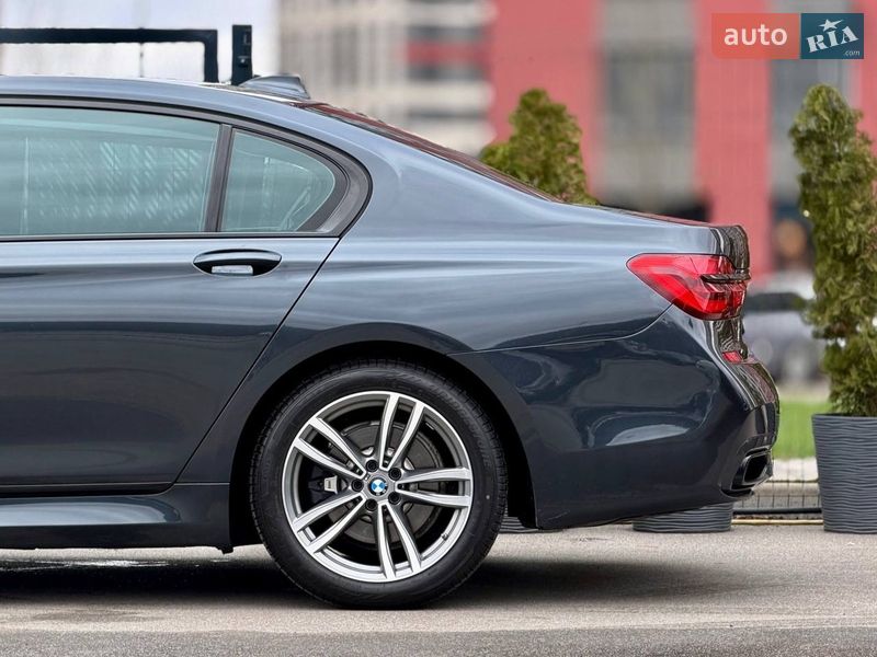 Седан BMW 7 Series 2015 в Киеве фото 12 Седан BMW 7 Series 2015 в Киеве