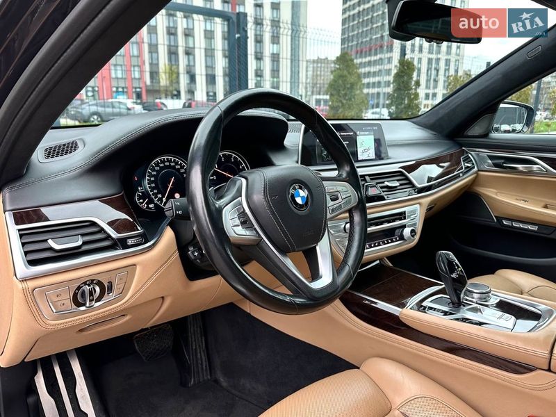 Седан BMW 7 Series 2015 в Киеве фото 23 Седан BMW 7 Series 2015 в Киеве